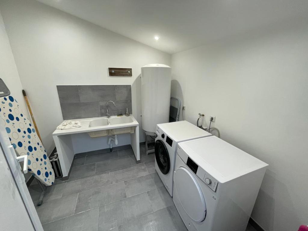 Avignon, Joli Chalet En Campagne Tres Proche De La Ville ภายนอก รูปภาพ